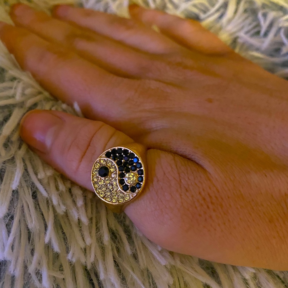 Yin & yang ring